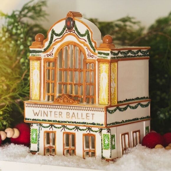 NWT ANTHROPOLOGIE SET OF FOUR Ceramic Holiday Houses Complete Set - Picture 12 of 16